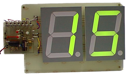 tabellone elettronico2.jpg (102283 byte)