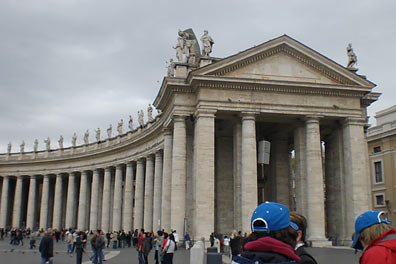 Colonnato di San Pietro